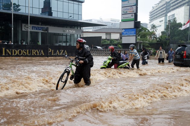Banjir Rendam 49 Titik Ruas Jalan di Jakarta